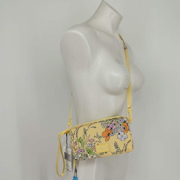 Vera Bradley Bags Vera Bradley Sunlit Garden Reactive Rfid Compact